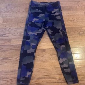 Athleta Camo Stash Pocket 7/8 Tight